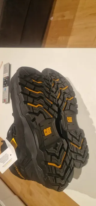 Botas Caterpillar Negras y Amarillas