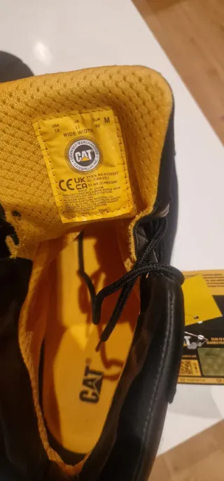 Botas Caterpillar Negras y Amarillas