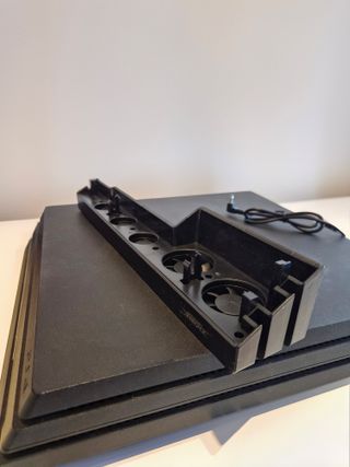 PlayStation 4 Pro CUH-7116B + Giochi