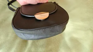 Lote 2 minibolsos: bolso marrón + bolsito negro