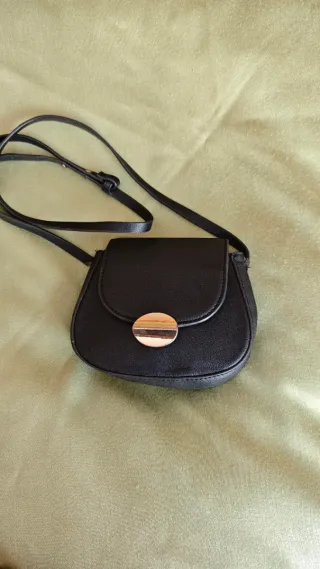 Lote 2 minibolsos: bolso marrón + bolsito negro