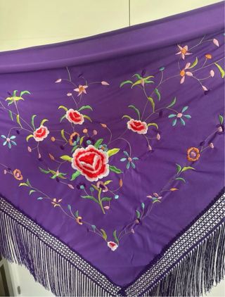 Mantoncillo Sevilla bordado floral