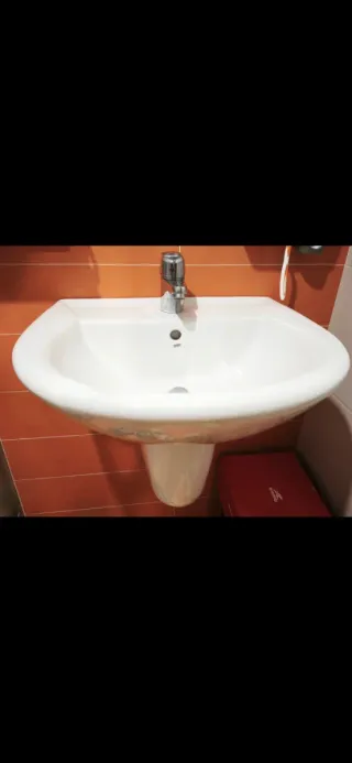 Lavabo de porcelana blanco