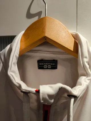 Chaqueta Boomerang Negra, Roja y Blanca