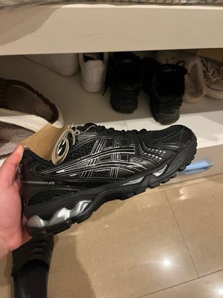 Zapatillas Asics Gel Kayano 14 Negro/Plata