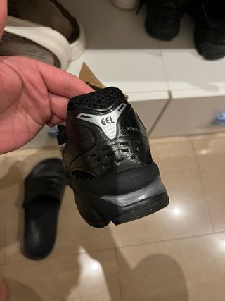 Zapatillas Asics Gel Kayano 14 Negro/Plata