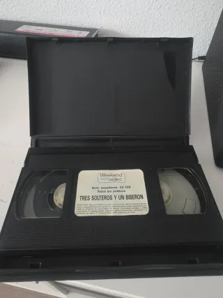 3 Solteros y Un Biberón VHS Comedia Francesa