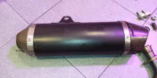 Escape LeoVince Honda Forza Homologado