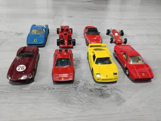 Lote de 8 coches de juguete Ferrari 1:43