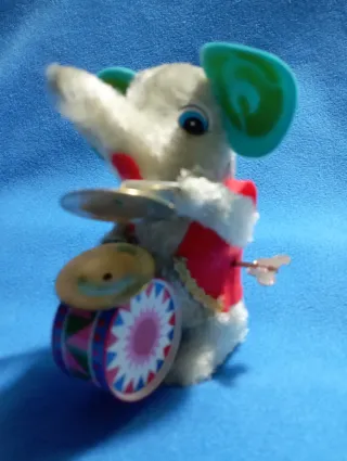 Elefante Musical a Corda in Latta