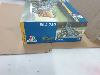 Maqueta Italeri WLA 750 1:9