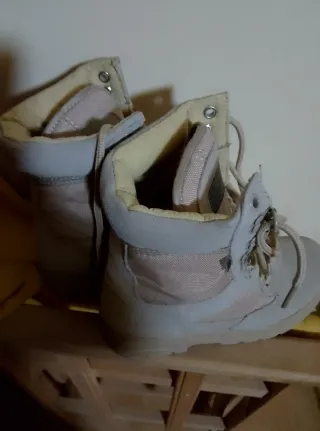 Botas de montaña KOMBAT.UK Beige