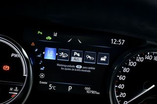 Toyota Camry   2.5 220H Advance