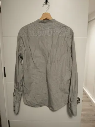 Camisa Pull&Bear cuello mao rayas