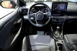 Toyota Yaris   1.5 120H Style P. Premier Edition