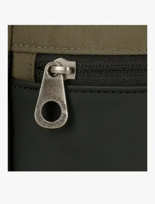 Mochila Pepe Jeans Negra y Verde Oliva