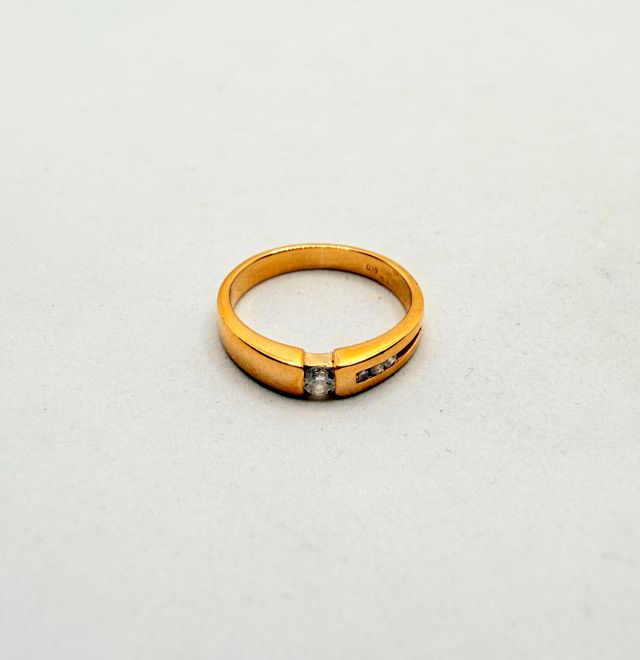 Solitario de oro de 18k circonitas, 3.87 g, T-15.