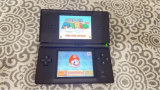 Nintendo DS Negra + R4 Ultimate Edition
