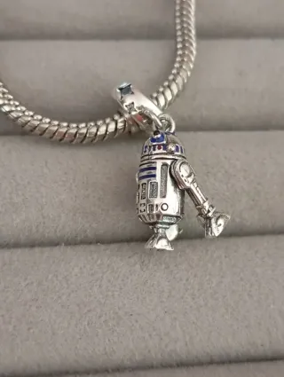 Charm R2-D2