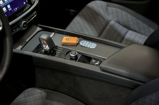 Volvo V60   2.0 B4 D AWD Cross Country Core Auto