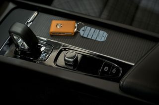 Volvo V60   2.0 B4 D AWD Cross Country Core Auto