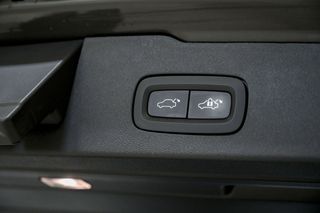 Volvo V60   2.0 B4 D AWD Cross Country Core Auto