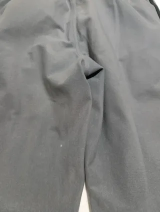 Pantalón Adidas Challenger Gris y negro