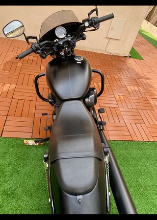 Harley Davidson Street 750 negra
