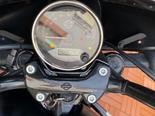 Harley Davidson Street 750 negra