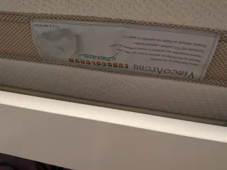 Cama con cajones y colchón visvoelastico