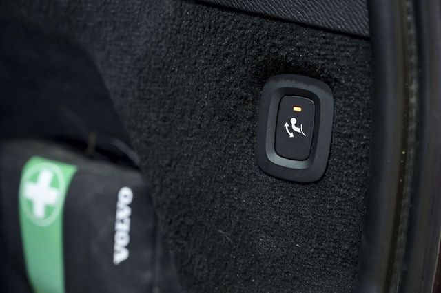 Volvo XC90   2.0 B5 D AWD Momentum Pro Auto