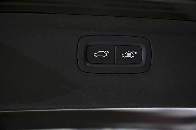 Volvo XC90   2.0 B5 D AWD Momentum Pro Auto