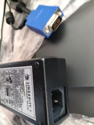 Monitor pantalla 17" Packard Bell CT700