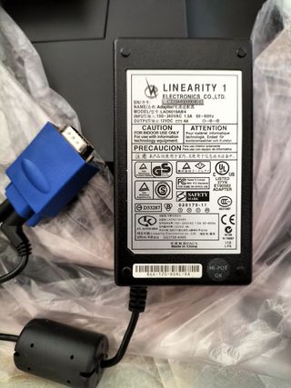 Monitor pantalla 17" Packard Bell CT700