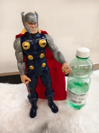 Figura Thor Marvel 30 cm