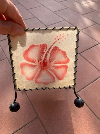 Portacandela vintage con pannello floreale