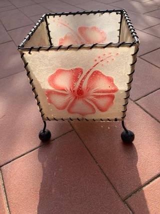 Portacandela vintage con pannello floreale