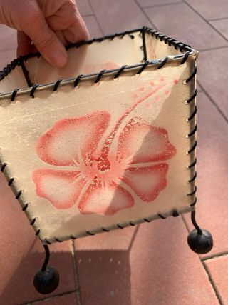 Portacandela vintage con pannello floreale