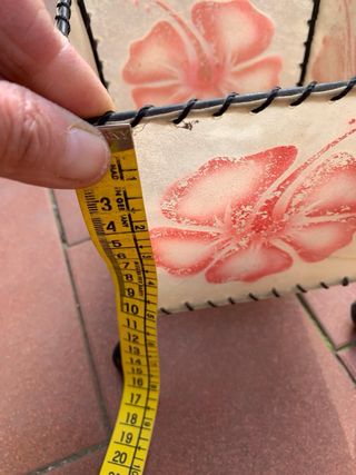 Portacandela vintage con pannello floreale