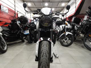 TRIUMPH TRIDENT 660 TRIPLE TRIBUTE