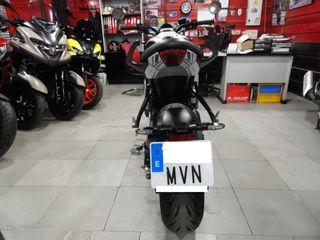 TRIUMPH TRIDENT 660 TRIPLE TRIBUTE