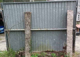 Portón de acero galvanizado, 200 x 268 cm.