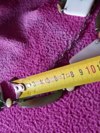 COLLARES CON PIEDRAS Y ADORNOS DE COLORES:1X2€