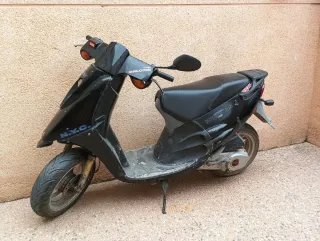 Ciclomotor Derbi Hunter Manhattan Negro