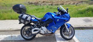 BMW F800 ST Azul con Maletas y Baúl