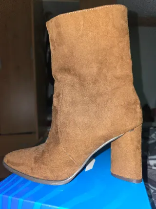 Botines marrones de ante