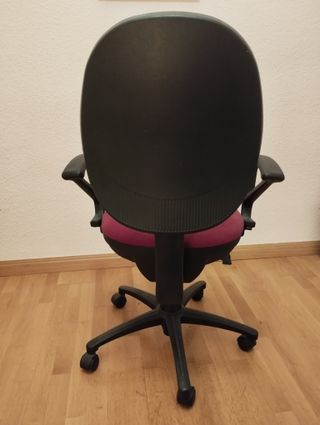 Sillón de oficina con ruedas