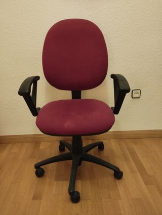 Sillón de oficina con ruedas