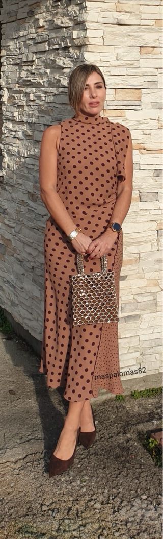 Vestido marrón lunares