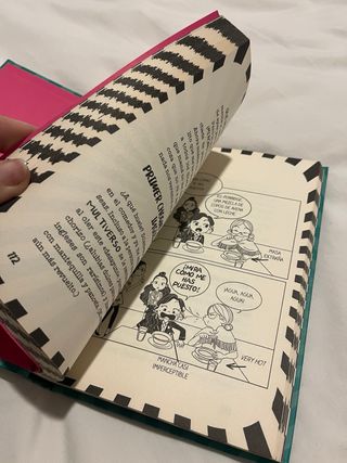 Libros youtubers:Elashow, Divertiguay, Clodett (2)